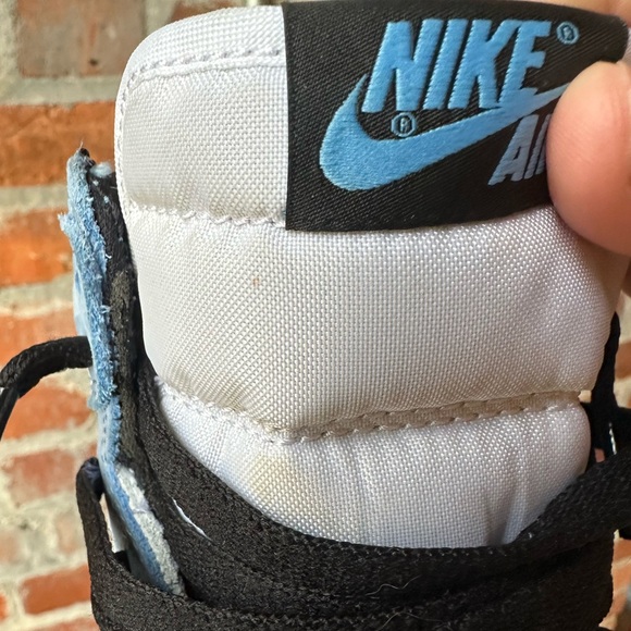 Jordan 1 Retro OG High University Blue - Picture 8 of 16